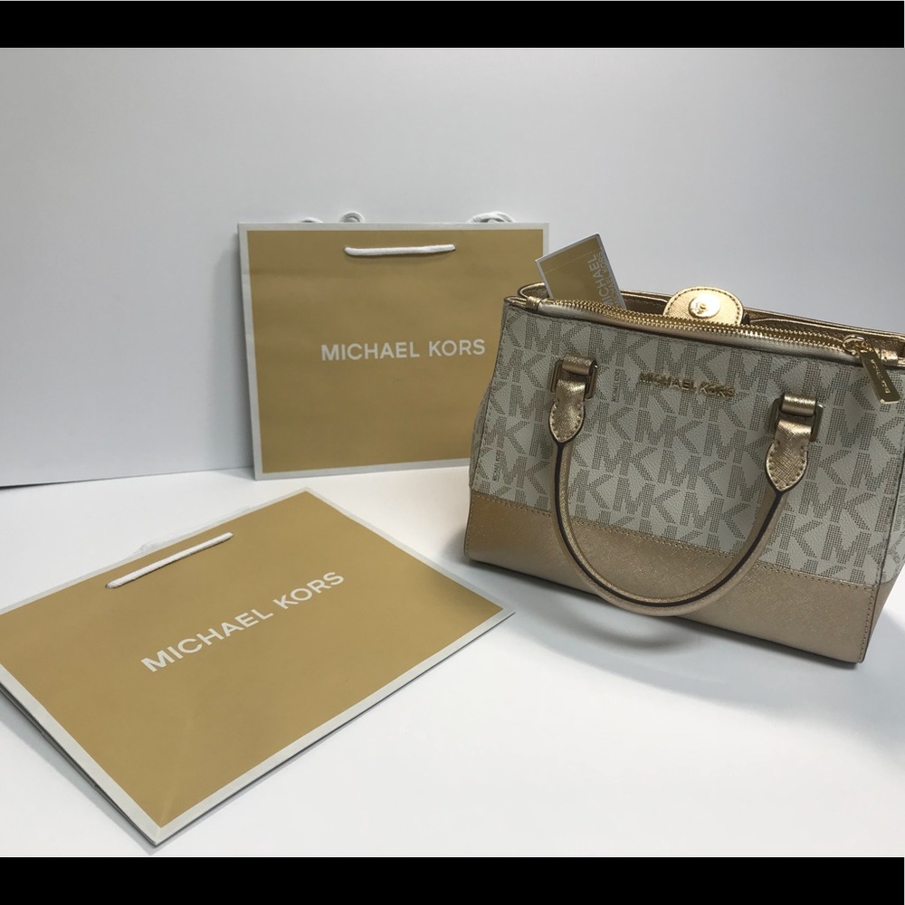 🚫SOLD🚫 Michael Kors Satchel in Vanilla & Gold